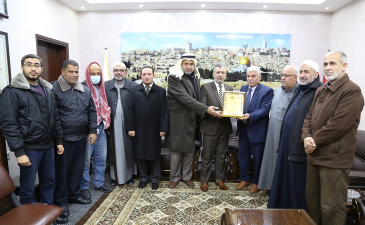 النائب العام يجتمع بوفد من الإدارة العامة لشؤون العشائر والإصلاح بوزارة الداخلية