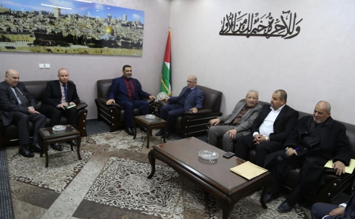 النيابة العامة وبلدية غزة تؤكدان على تطبيق القانون وخدمة المواطنين