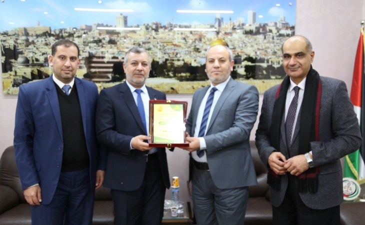 النائب العام ورئيس سلطة الأراضي يؤكدان على ضرورة حماية الأراضي الحكومية، باعتبار التعدّي عليها جريمة يعاقب عليها القانون 