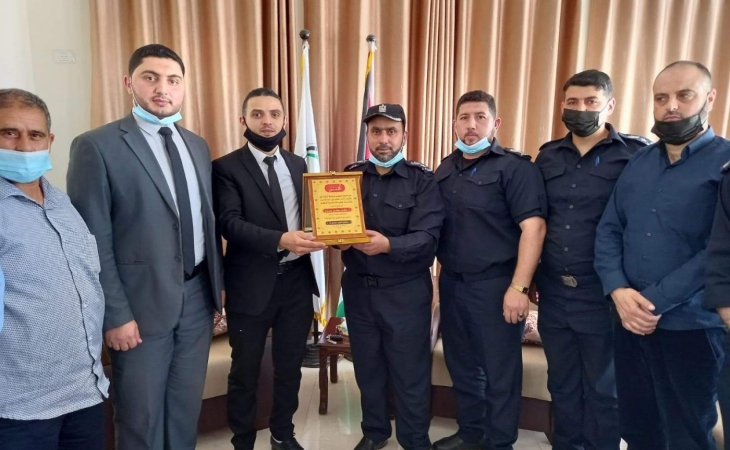 مدير نيابة غزة الدائرة الأولي و مدير شرطة الزيتون يؤكدان على تعزيز الأمن والاستقرار المجتمعي وارساء العدالة*  