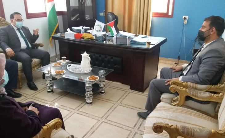 مدير نيابة تنفيذ الأحكام يناقش مع  رئيس نيابة خانيونس   آليات متابعة أرشفة الملفات الجزائية إلكترونياً
