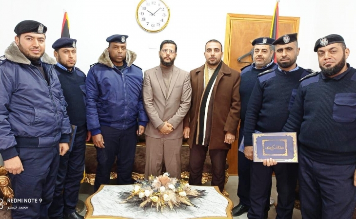  نيابة خانيونس الجزئية تعقد لقاءاً مع شرطة الترحيلات المركزية بالمحافظة وتكرّمهم على حُسن آدائهم المهني