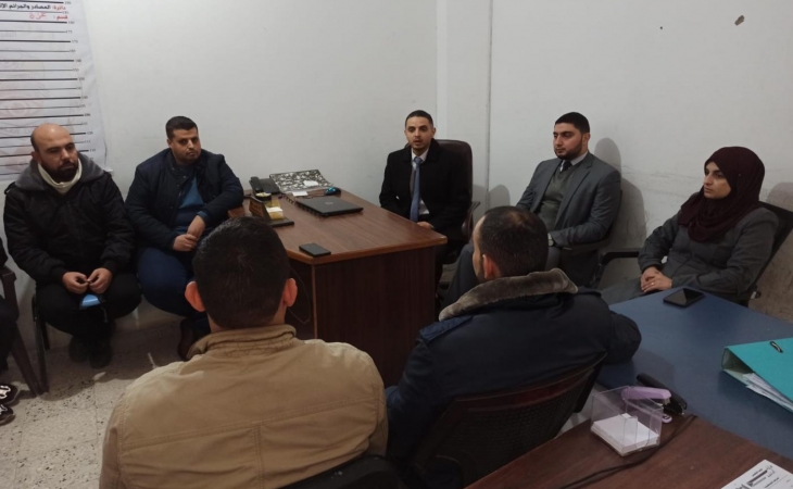 نيابة غزة الجزئية الأولى تُجري زيارة تعاونية لدائرة الجرائم الإلكترونية بمركز الرمال