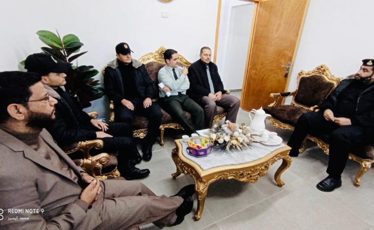 نيابتا خانيونس الكلية والجزئية تعقدان اجتماعاً مع قيادة الشرطة البحرية بالمحافظة