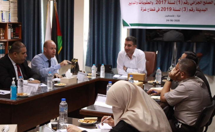 أوصى حقوقيون وممثلون عن النيابة العامة ووزارة العدل والمجلس التشريعي، وأكاديميون وممثلون عن مؤسسات حقوقية