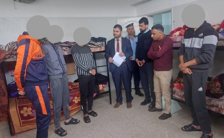 نيابة خانيونس الجزئية تُجري جولة مناوبة على المراكز الشرطية في محافظة خانيونس ثالث أيام عيد الفطر السعيد