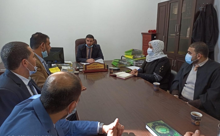النيابة الجزئية ومحكمة الصلح في محافظة خانيونس تناقشان سبل تعزيز خدمة المواطنين وارساء العدالة